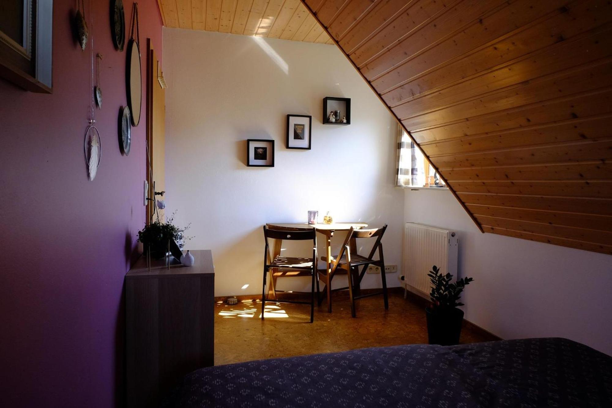 Schwarzwild - Ferienwohnung Und Ferienzimmer Baiersbronn Habitación foto